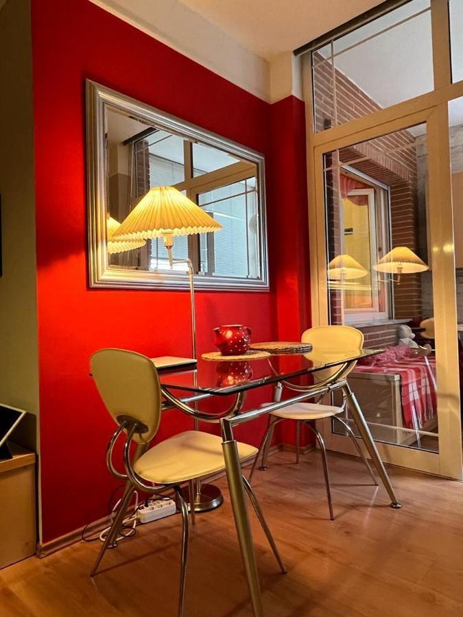 Cherry Apartment Тирана Екстер'єр фото