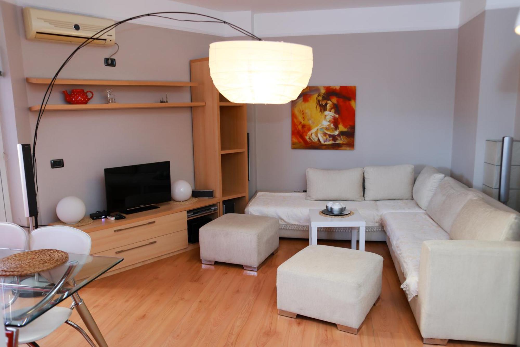 Cherry Apartment Тирана Екстер'єр фото